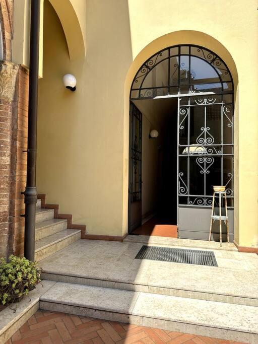 Casa Petrucci 2 Centro Storico Apartment Forli Exterior photo